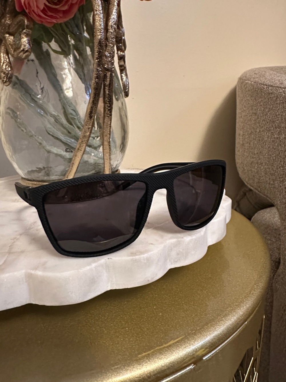 Men's Black Rectangle Sunglasses - Classic UV Protection. 00020-B